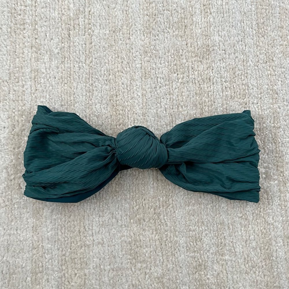 Revolve Fella Hunter Bikini Swim Top M